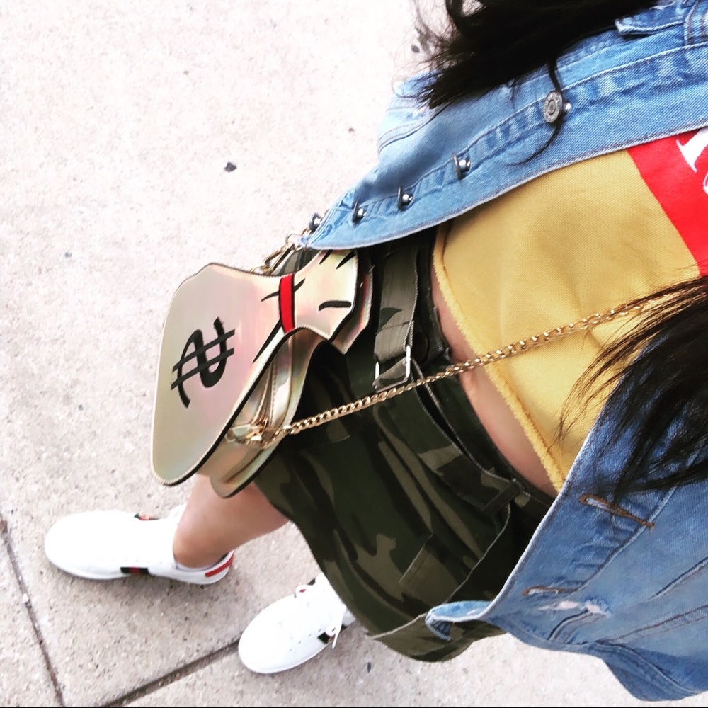 Money Bagggg - Picture 2 of 2